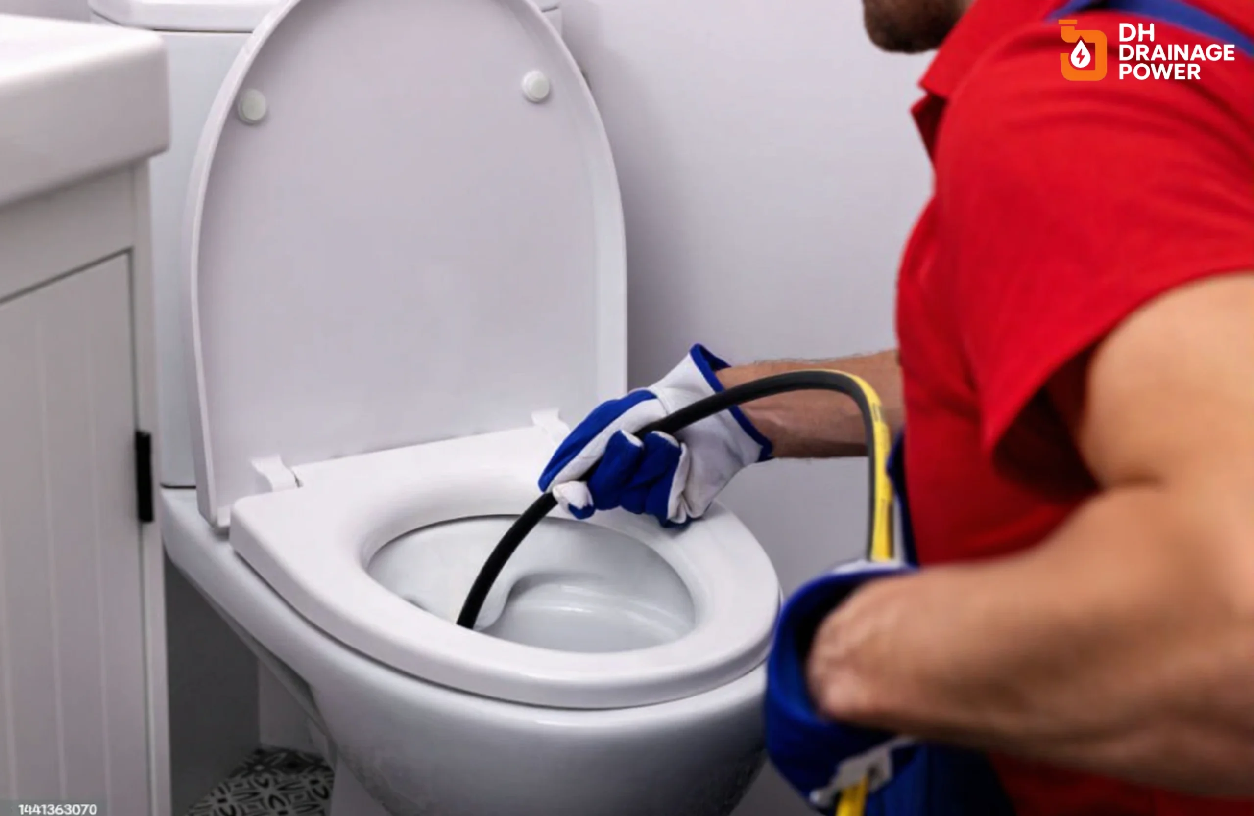 toilet drain being professionally cleared in London